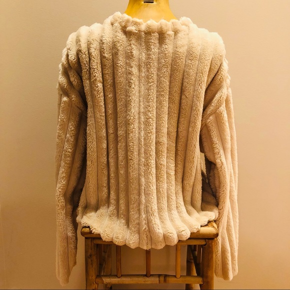 ZARA Plush Sweater - Picture 2 of 5